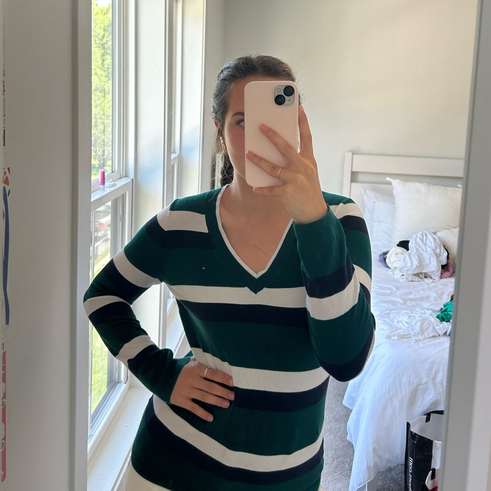 like new Tommy Hilfiger striped v neck sweater